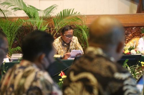 Menko Polhukam Mahfud MD Pimpin Rakorsus Tingkat Menteri Bahas Upaya Penanggulangan Karhutla