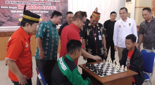 284 Peserta dari Kalangan Pelajar dan Masyarakat Umum Ikuti Kejuaraan Catur Tahun 2023 yang Digelar Dinas Pendidikan Prov. Kalteng