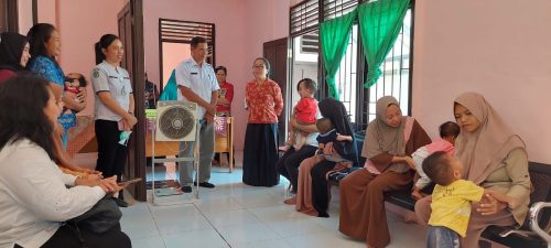 DWP Dispursip Kalteng Tinjau Posyandu Cendrawasih Desa Anjir dan Cek Tumbuh Kembang Anak Asuh