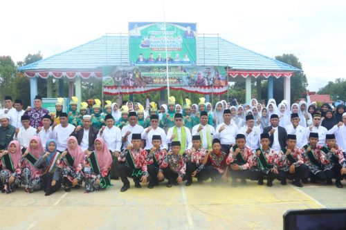 Pj. Bupati Murung Raya Hermon Minta Santri Harus Menjadi Teladan Demokrasi