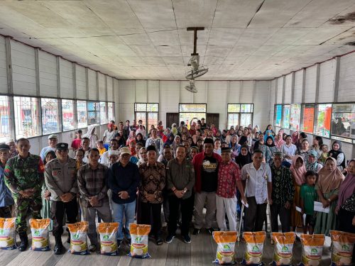 Hari Ketiga Kalteng Berbagi Berkah, Sekda H. Nuryakin Kembali Buka Pasar Murah Tahap II di Desa Juking Pajang Murung Raya