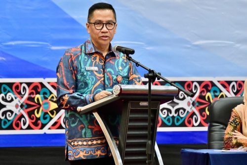 Kepala Bappedalitbang Prov. Kalteng Buka Rapat Komisi dan Sidang Pleno I TKPSDA WS Mentaya-Katingan Tahun 2024
