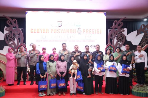 Wagub Kalteng H. Edy Pratowo Hadiri Kegiatan Bakti Sosial dan Bantuan Sosial Gebyar Posyandu Presisi Polda Kalteng