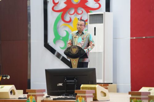 Anggota Dewan Komisioner OJK RI Kukuhkan Primandanu Febriyan Aziz Sebagai Kepala OJK Prov. Kalteng yang Baru