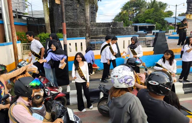 Semarak Ramadhan, Disdalduk KB P3A Gandeng GenRe dan FAD Bagikan Takjil