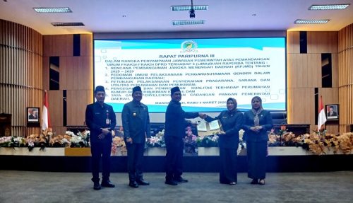 Bupati Barito Utara Paparkan Jawaban atas Masukan Fraksi DPRD