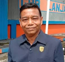 Anggota DPRD Barut, H. Tajeri Bagikan 500 Paket Beras dan Perlengkapan Ibadah