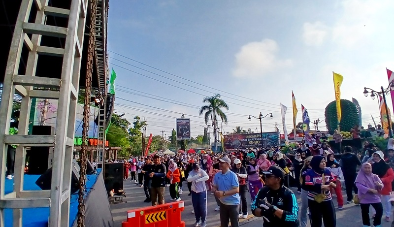 CFD Muara Teweh Ramai Pengunjung, Bupati Shalahuddin Dorong UMKM Lokal Berkembang